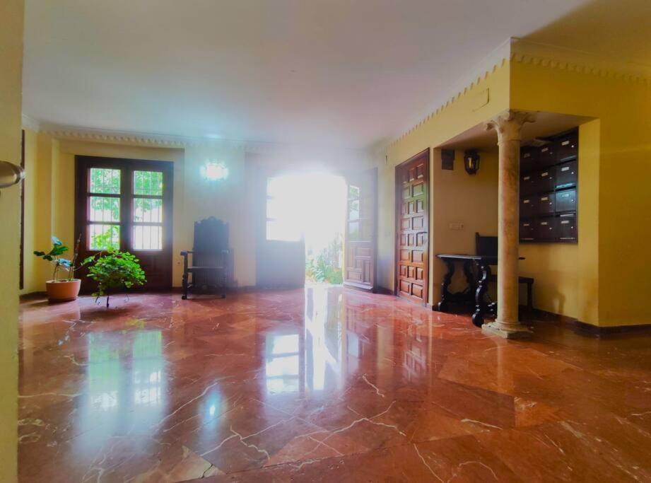 Appartement Plaza Cristo De Burgos à Séville Extérieur photo